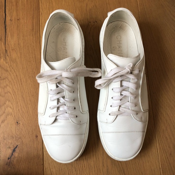 SOLD Authentic CHANEL white sneakers! Size 40.5 - Picture 5 of 8